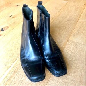 Hugo Boss Black Leather Boots - EUC
